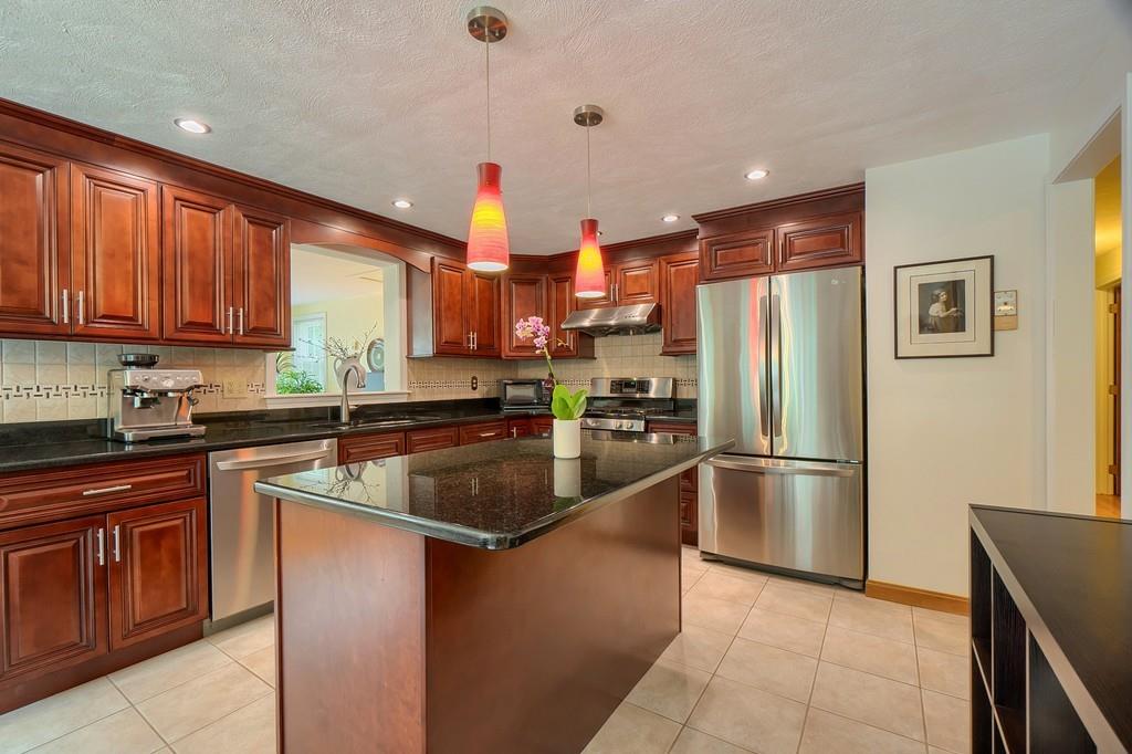 116 Scribner Road Tyngsborough, MA 01879 - Photo 4 of 32
