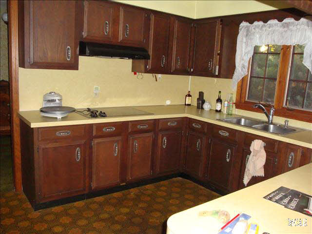 180 East Morocco Road Temperance, MI 48182 - Photo 9 of 13 20016744-8.JPG