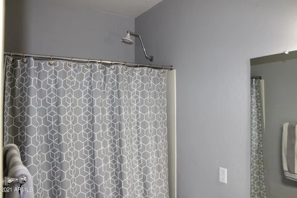 $2,075 | 399 East Goldmine Court, San Tan Valley, AZ 85140