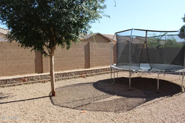 $2,095 | 399 East Goldmine Court, San Tan Valley, AZ 85140