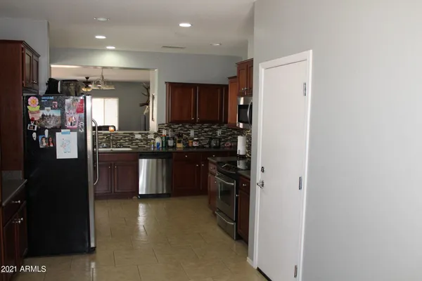 $2,095 | 399 East Goldmine Court, San Tan Valley, AZ 85140