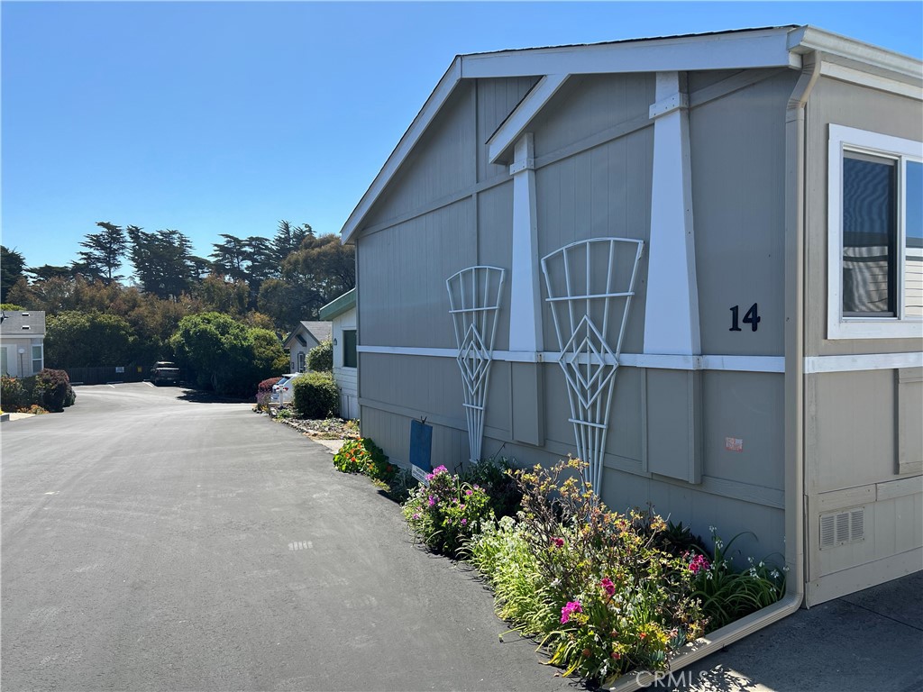 1226 Main Street, Unit 14 Cambria, CA 93428 - Photo 11 of 63 1226 Main St Space #14