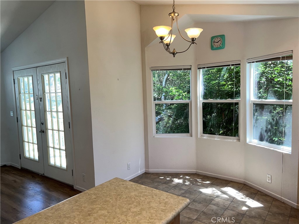 1226 Main Street, Unit 14 Cambria, CA 93428 - Photo 19 of 63 Dining area