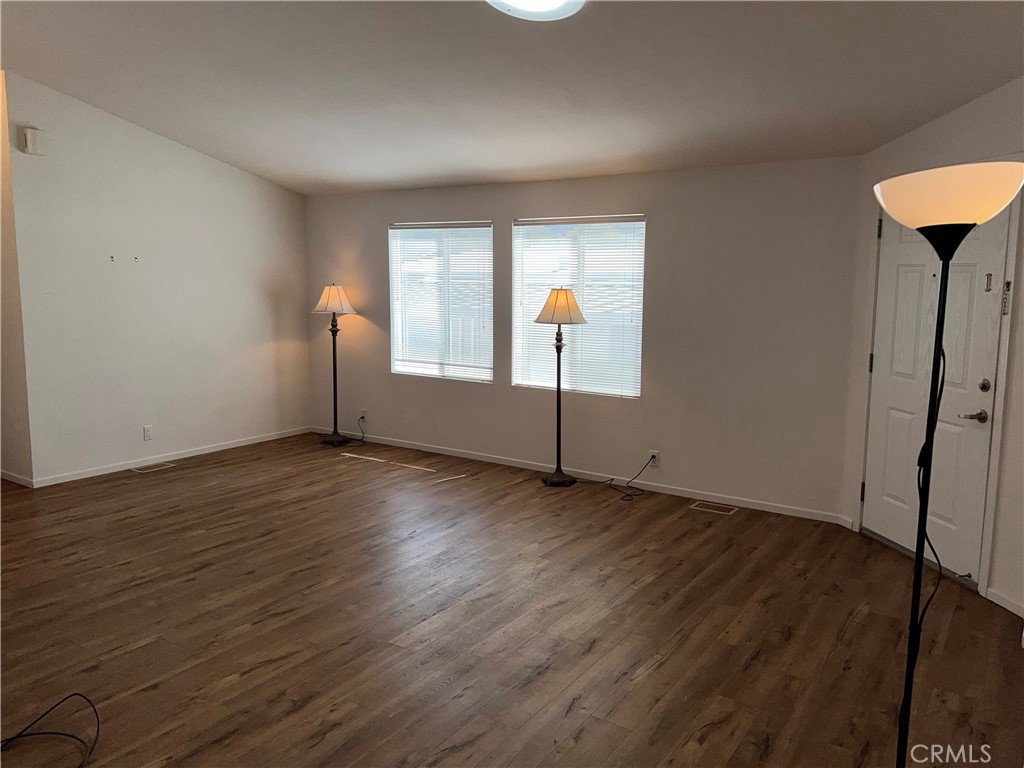 1226 Main Street, Unit 14 Cambria, CA 93428 - Photo 9 of 63 Living room