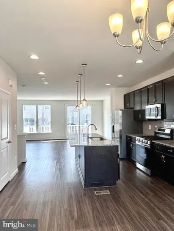 $3,395 | 8177 Agnes Lane, Manassas, VA 20111