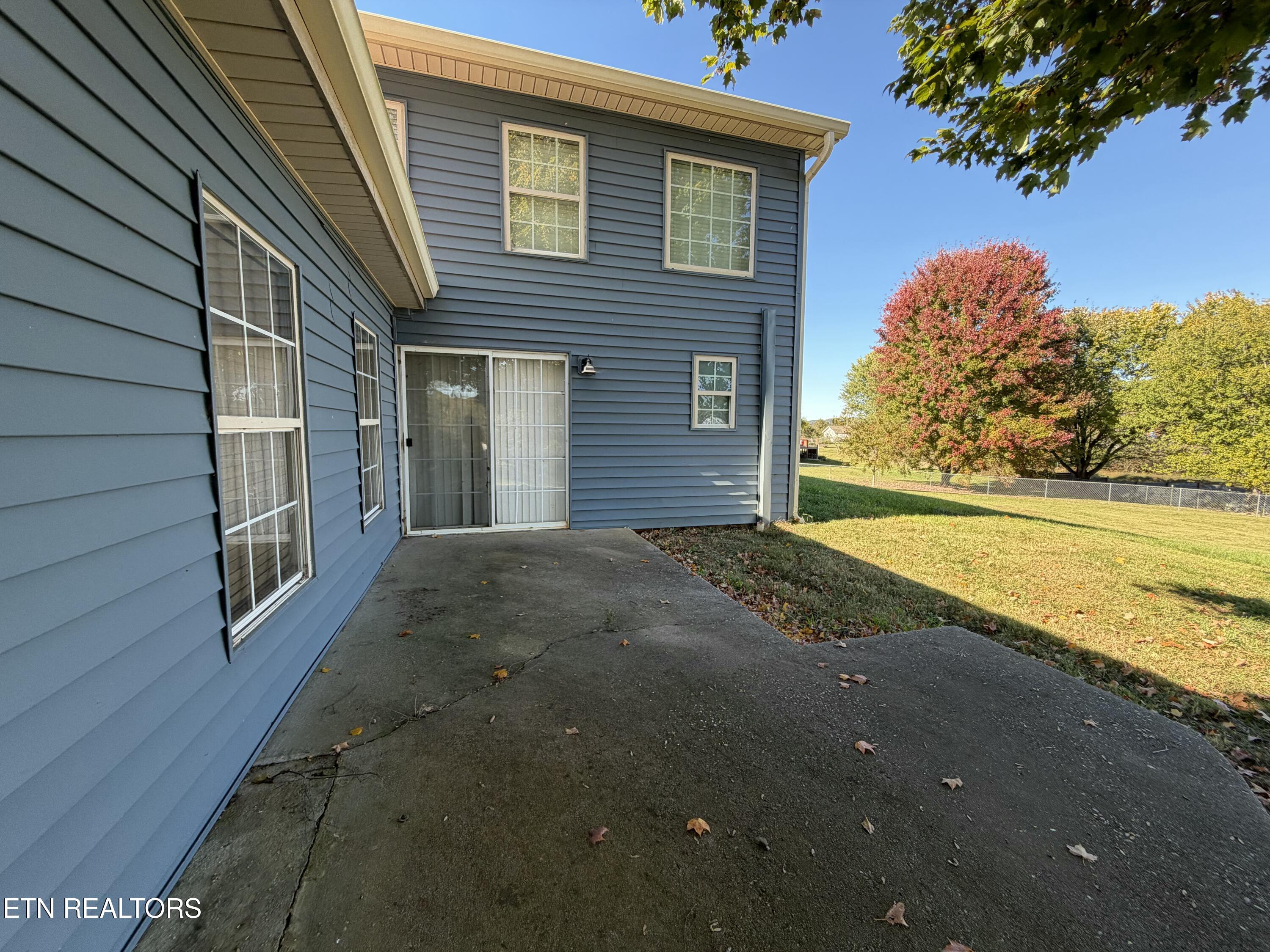 109 Ridgefield Drive Dandridge, TN 37725 - Photo 29 of 57 IMG_8653