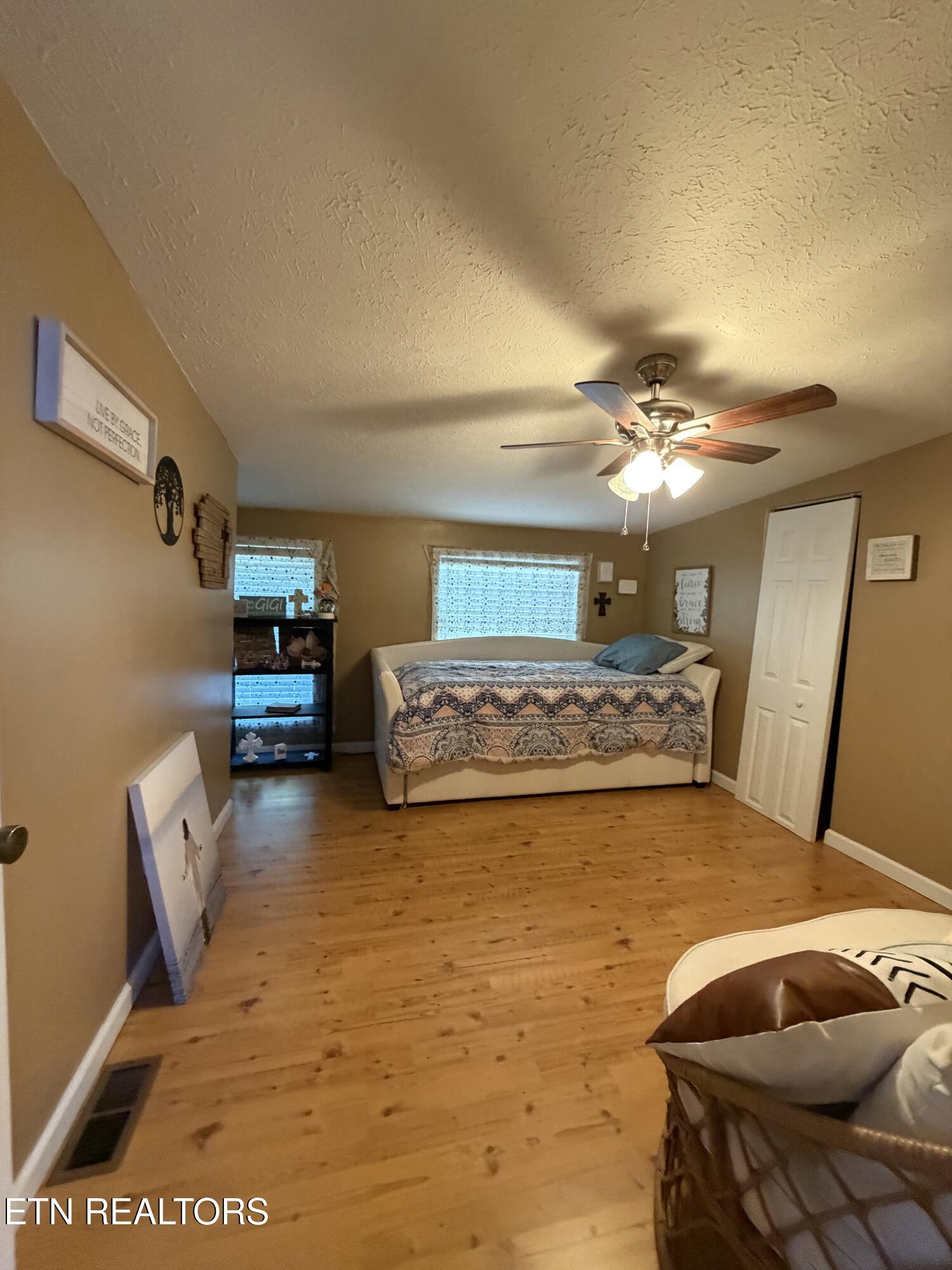 109 Ridgefield Drive Dandridge, TN 37725 - Photo 39 of 57 IMG_8619