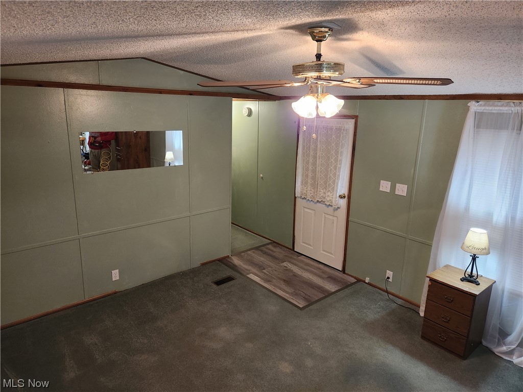 3895 Middletown Road East Youngstown, OH 44514 - Photo 9 of 28