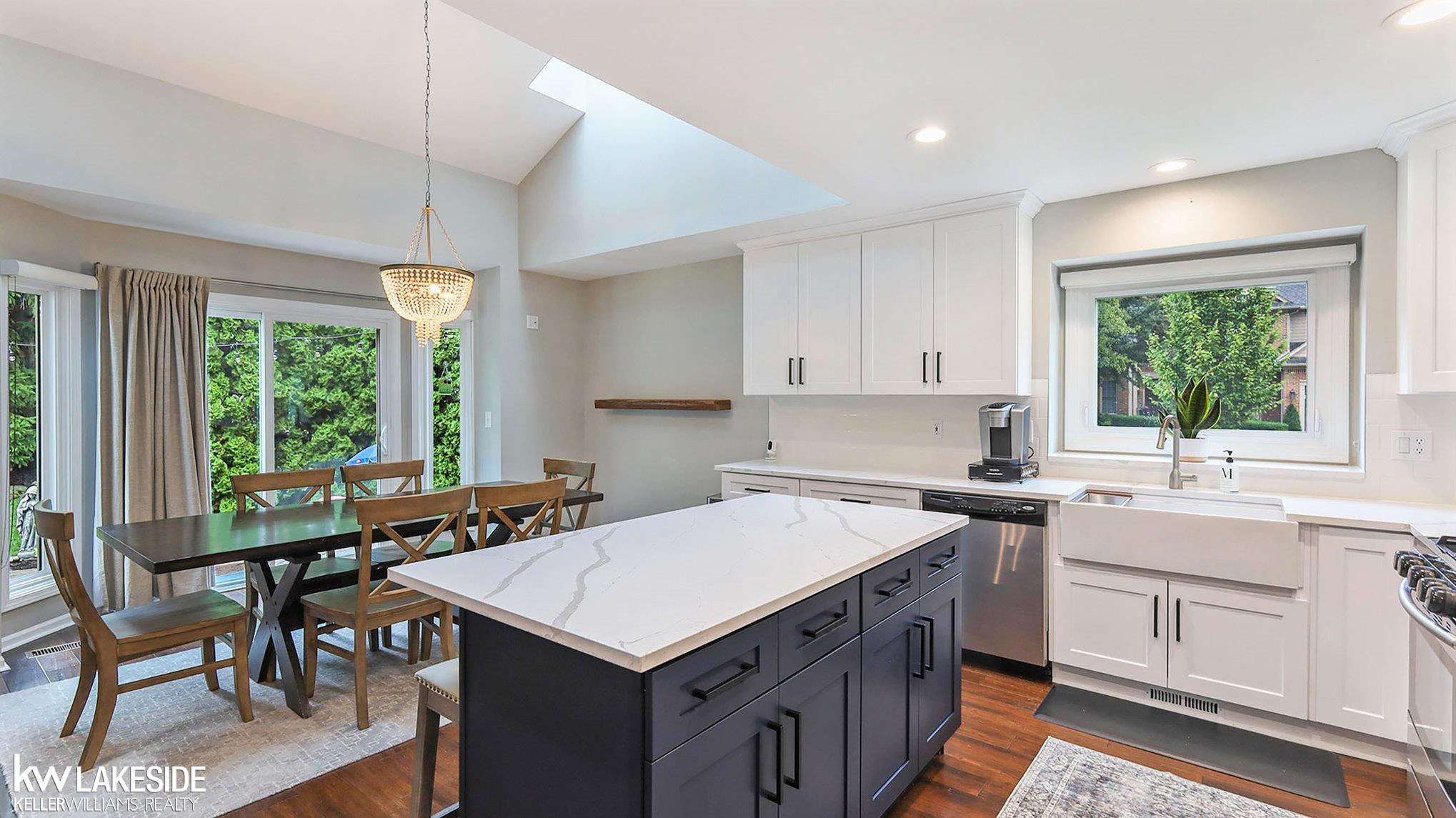 2694 Forest View Court Rochester Hills, MI 48307 - Photo 13 of 47