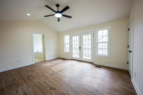 $349,900 | 622 Beech Street, Centerville, TN 37033