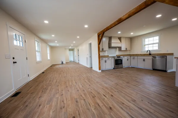 $349,900 | 622 Beech Street, Centerville, TN 37033