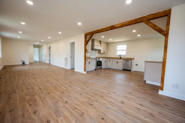 $349,900 | 622 Beech Street, Centerville, TN 37033