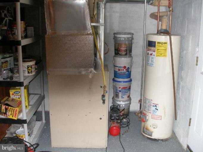 1512 Burnwood Road Baltimore, MD 21239 - Photo 8 of 18 Utility Room