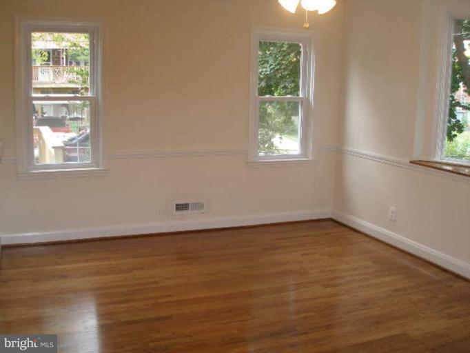 1512 Burnwood Road Baltimore, MD 21239 - Photo 9 of 18 Dining Room