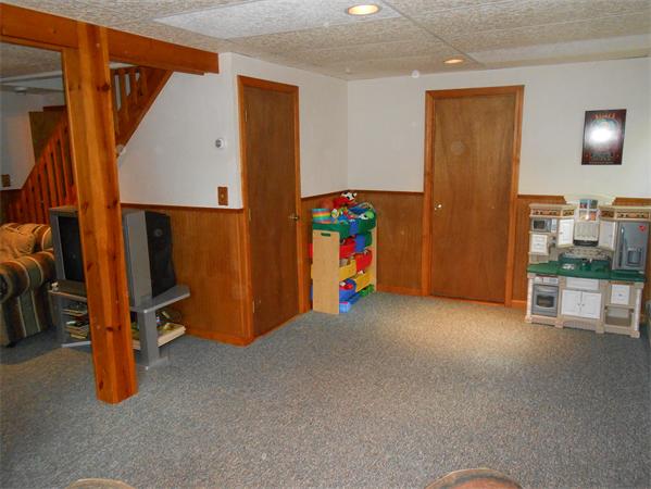 42 Santoro Road Worcester, MA 01606 - Photo 24 of 30 Gallery Image 24