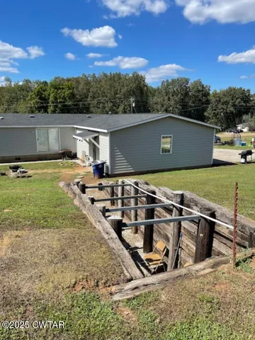 $220,000 | 440 Highway 22 Alternate, Jacks Creek, TN 38347