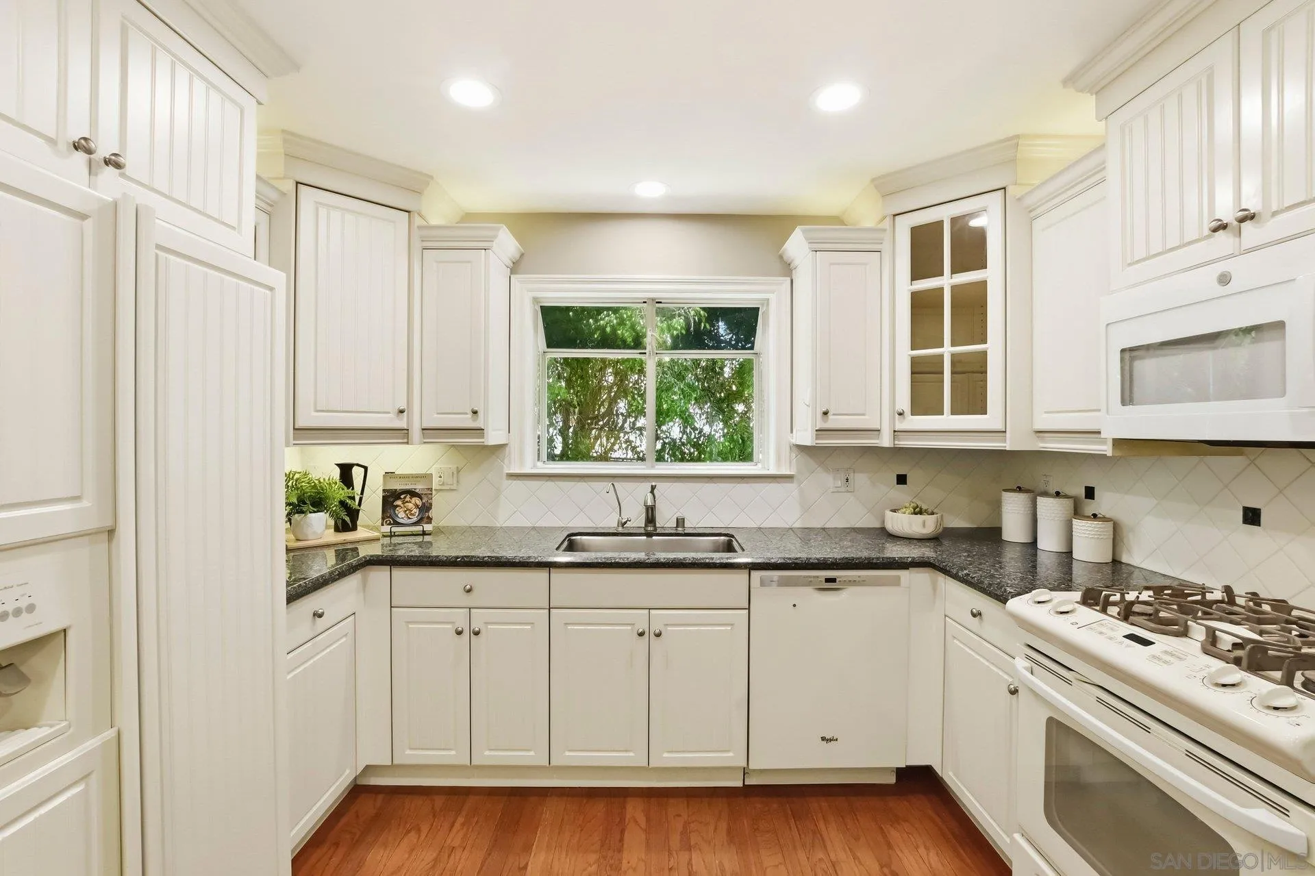 1370 Friends Way Fallbrook, CA 92028 - Photo 11 of 45