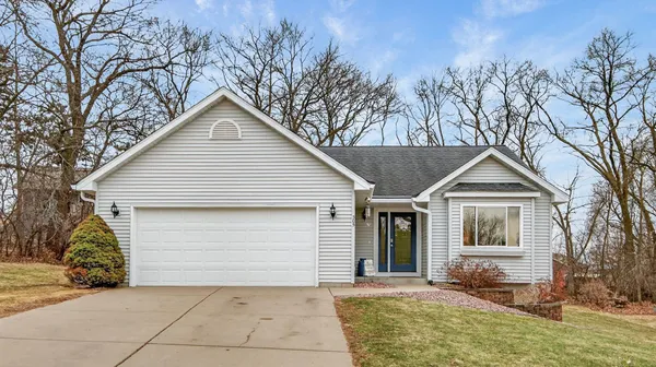 $384,900 | 305 Arbor Hill Circle, Eau Claire, WI 54703