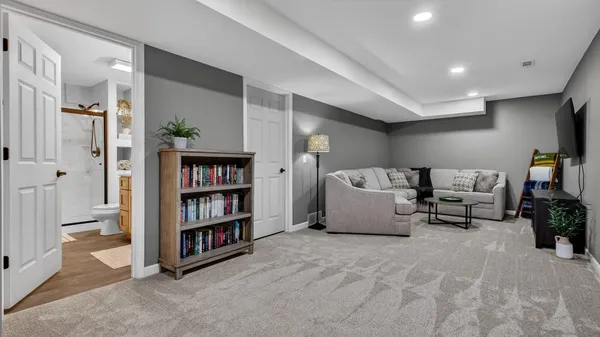 $384,900 | 305 Arbor Hill Circle, Eau Claire, WI 54703