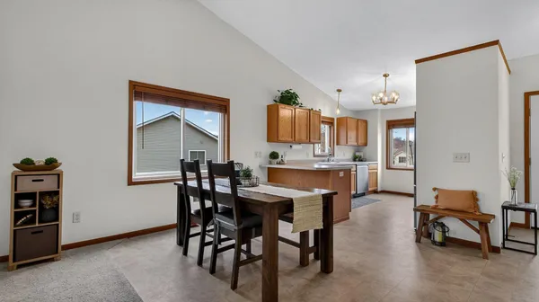 $384,900 | 305 Arbor Hill Circle, Eau Claire, WI 54703