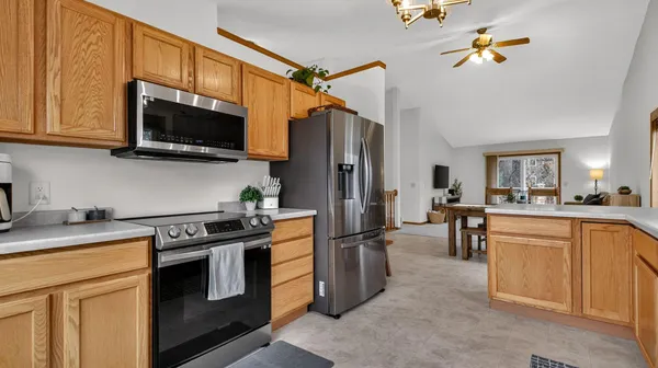 $384,900 | 305 Arbor Hill Circle, Eau Claire, WI 54703
