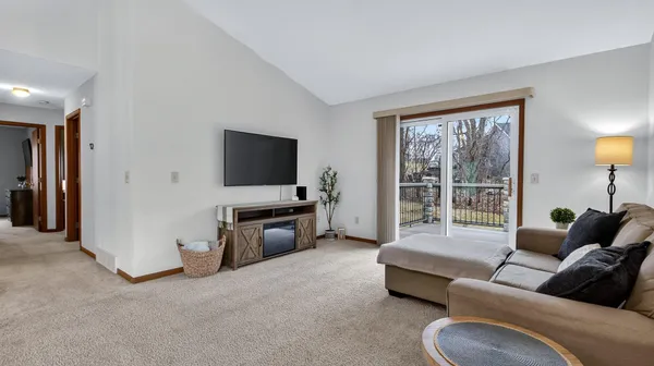 $384,900 | 305 Arbor Hill Circle, Eau Claire, WI 54703