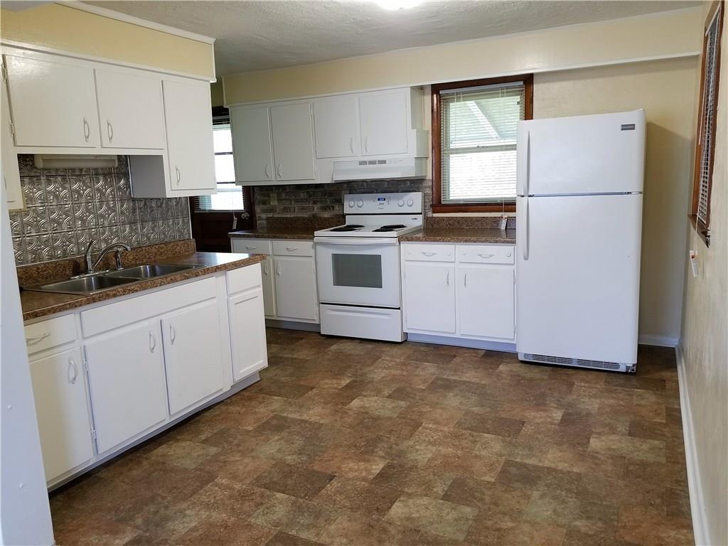 605 Andover Road Anderson, IN 46013 - Photo 11 of 19 Gallery Image 11