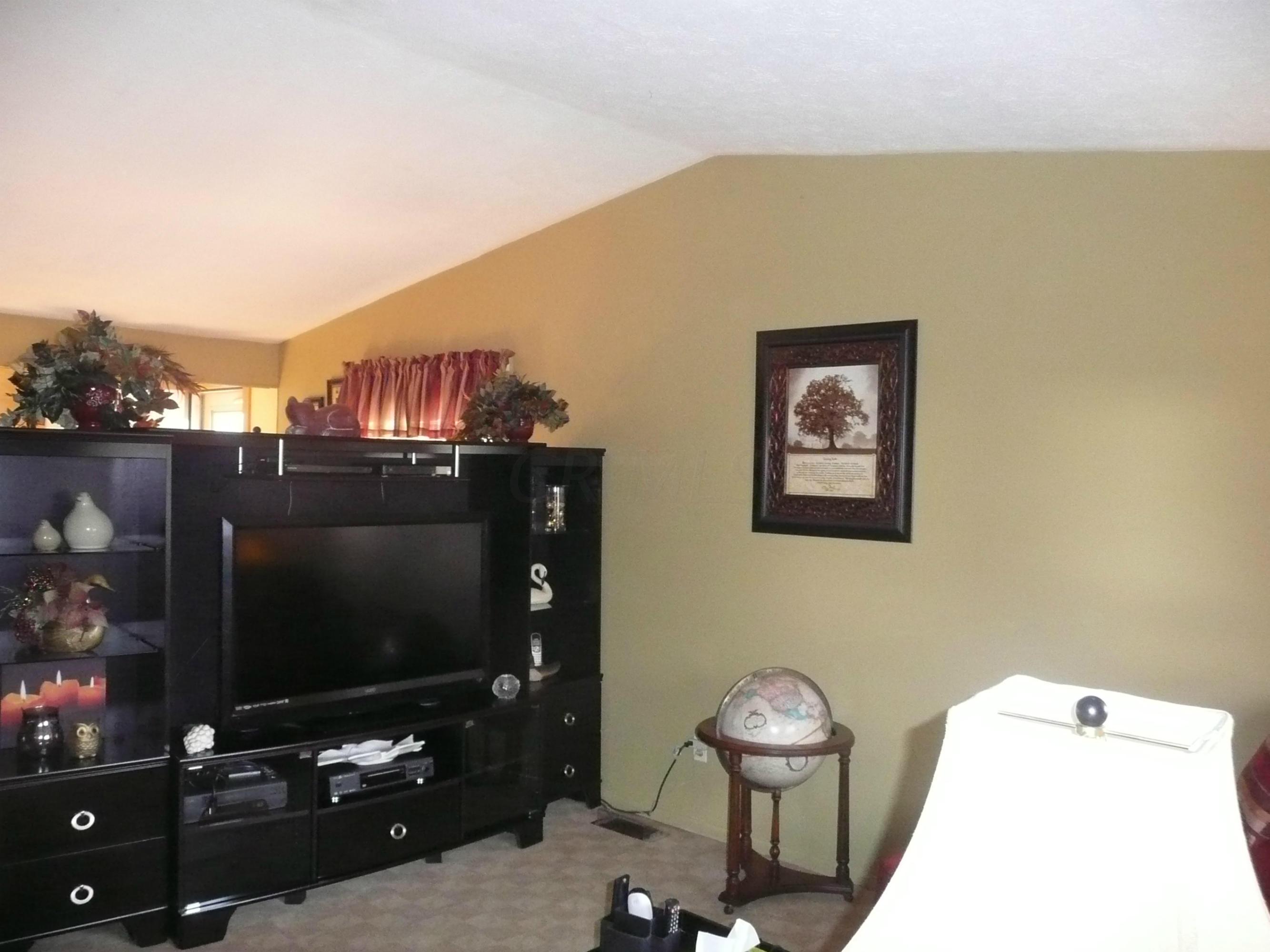 3164 Portman Road Columbus, OH 43232 - Photo 4 of 21 Gallery Image 4