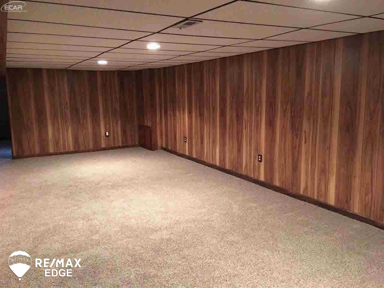 3179 Old Farm Road Flint, MI 48507 - Photo 24 of 28 21261692-23.JPG
