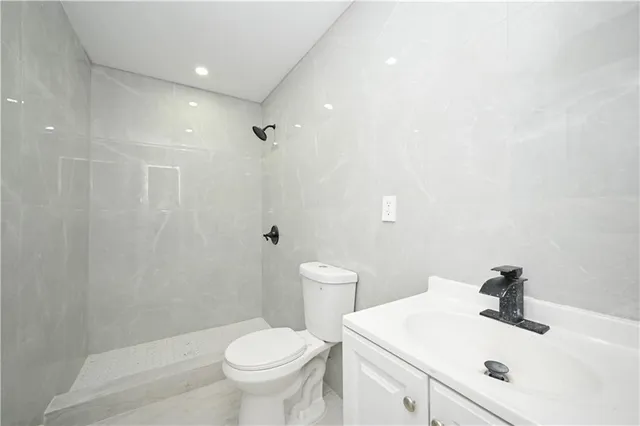 an empty room with a empty space