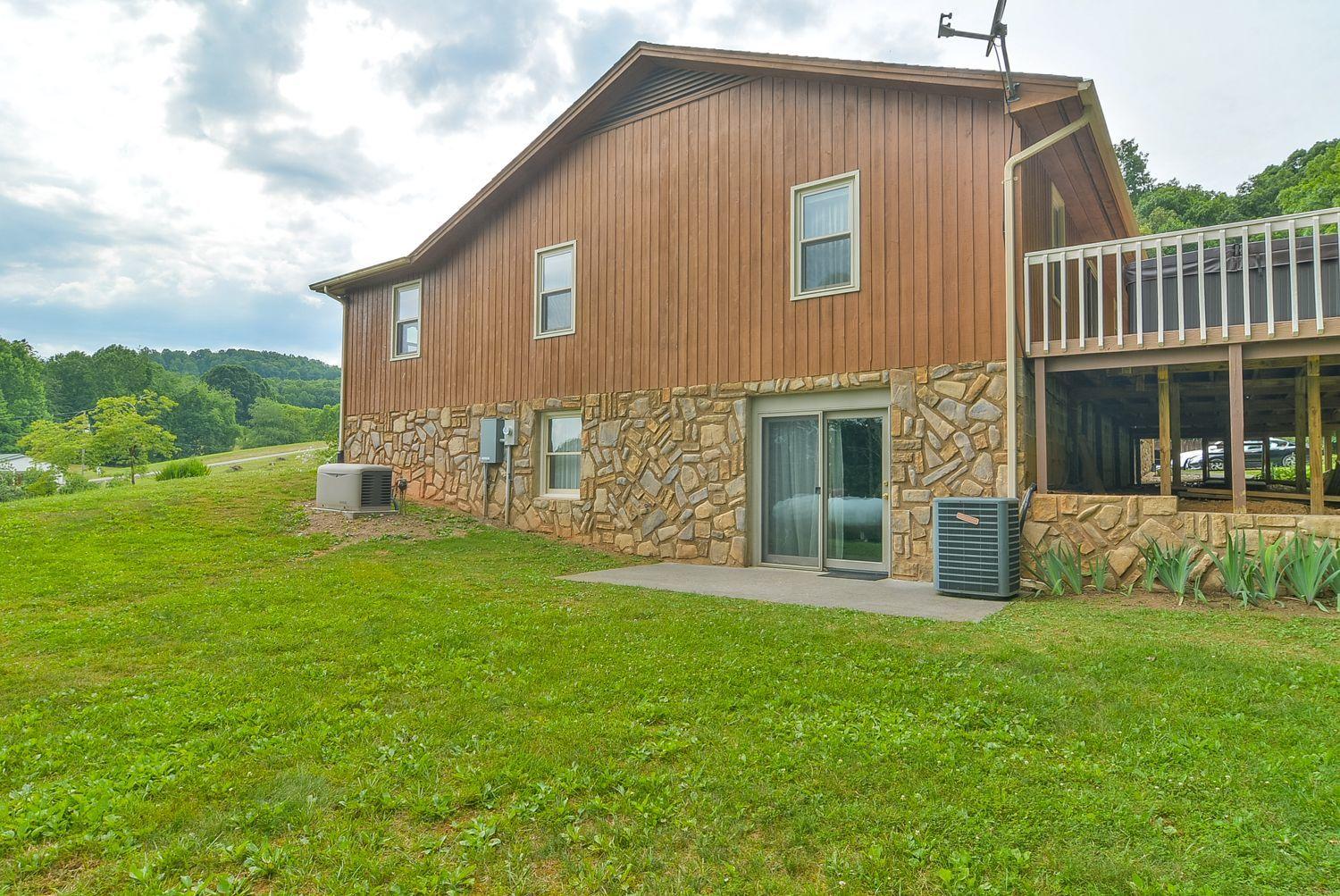180 Cloud High Road Duffield, VA 24244 - Photo 8 of 37 yfZJr9Hg
