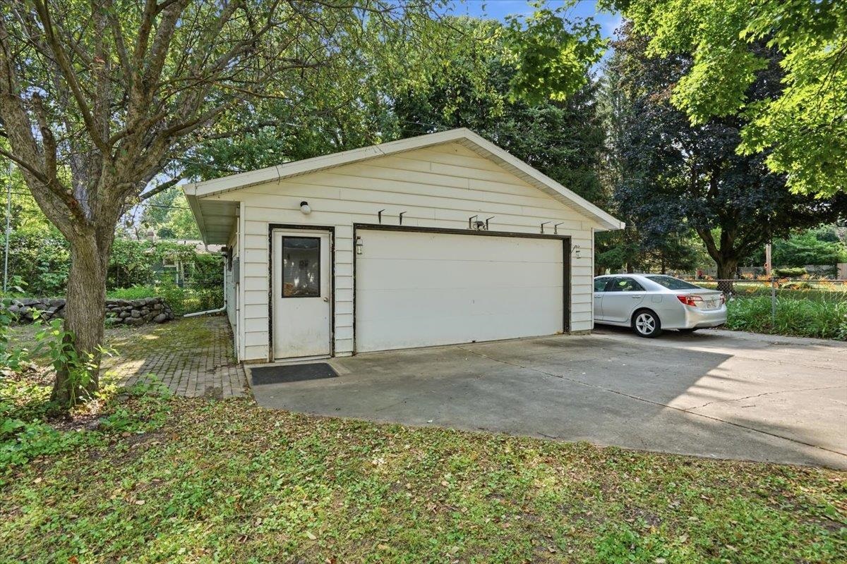 2209 Prairie Road Madison, WI 53711 - Photo 46 of 48 Gallery Image 46