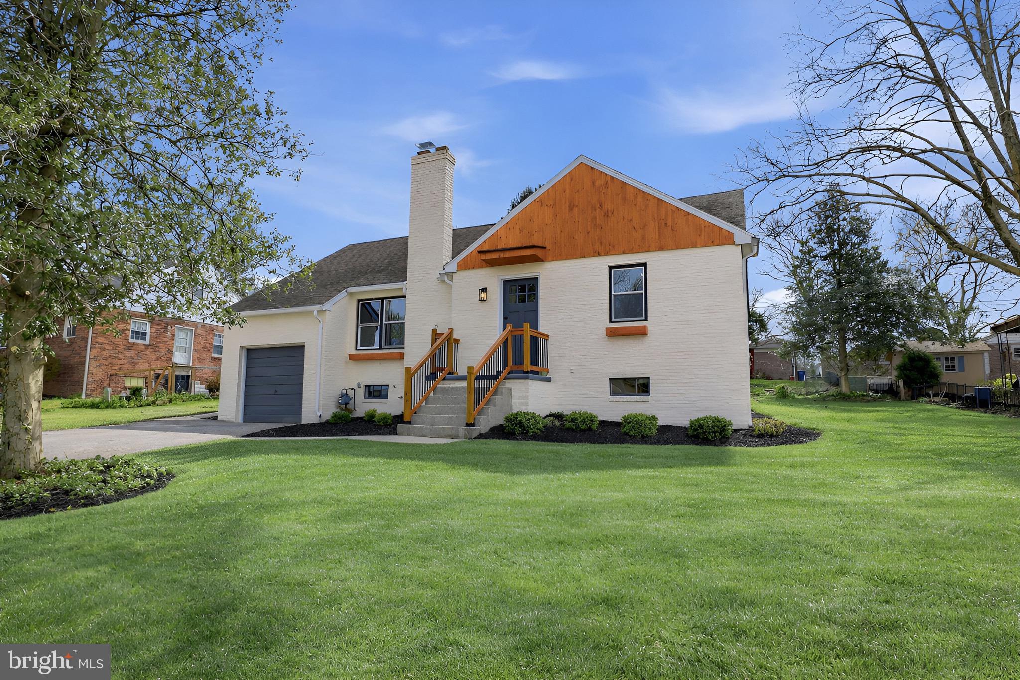 808 Rathton Road York, PA 17403 - Photo 3 of 55