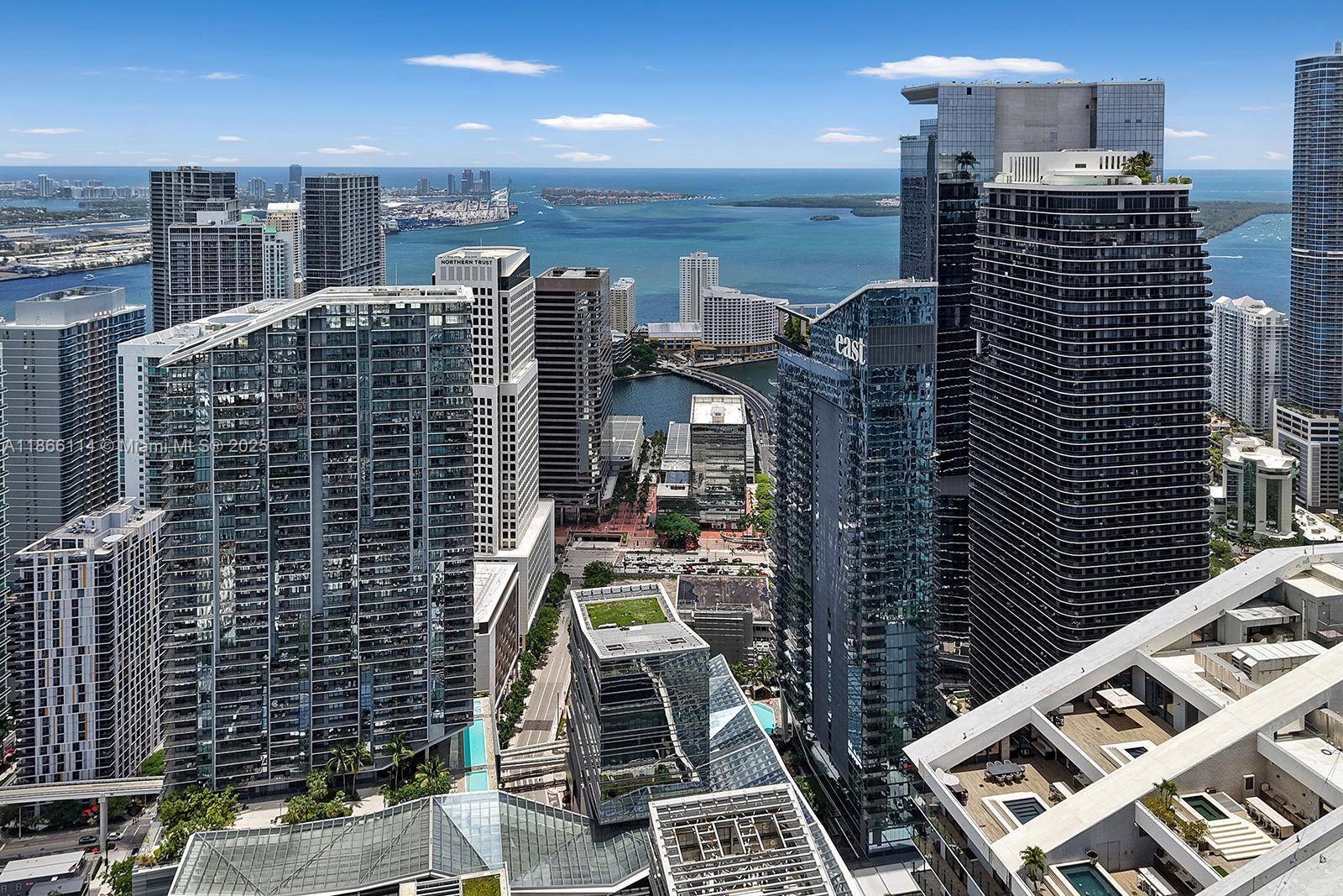 88 Southwest 7th Street, Unit 1401 Miami, FL 33130 - Photo 32 of 35 a view of a building