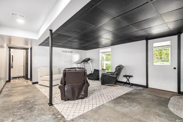 $402,500 | 5980 North 1080 West, Shipshewana, IN 46565