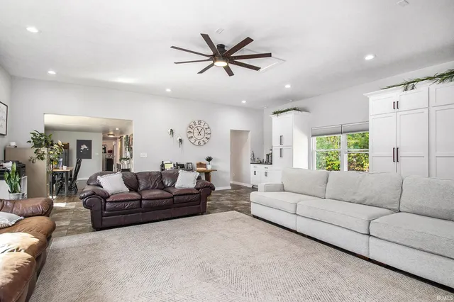 $402,500 | 5980 North 1080 West, Shipshewana, IN 46565