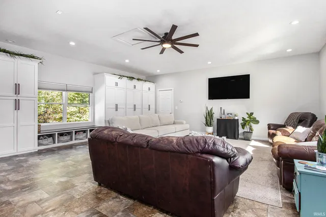 $402,500 | 5980 North 1080 West, Shipshewana, IN 46565