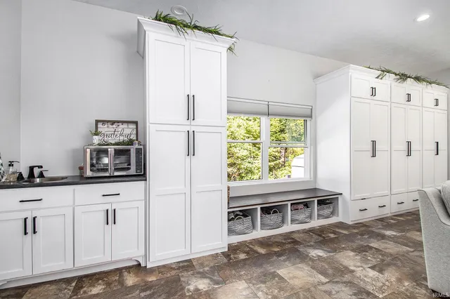 $402,500 | 5980 North 1080 West, Shipshewana, IN 46565