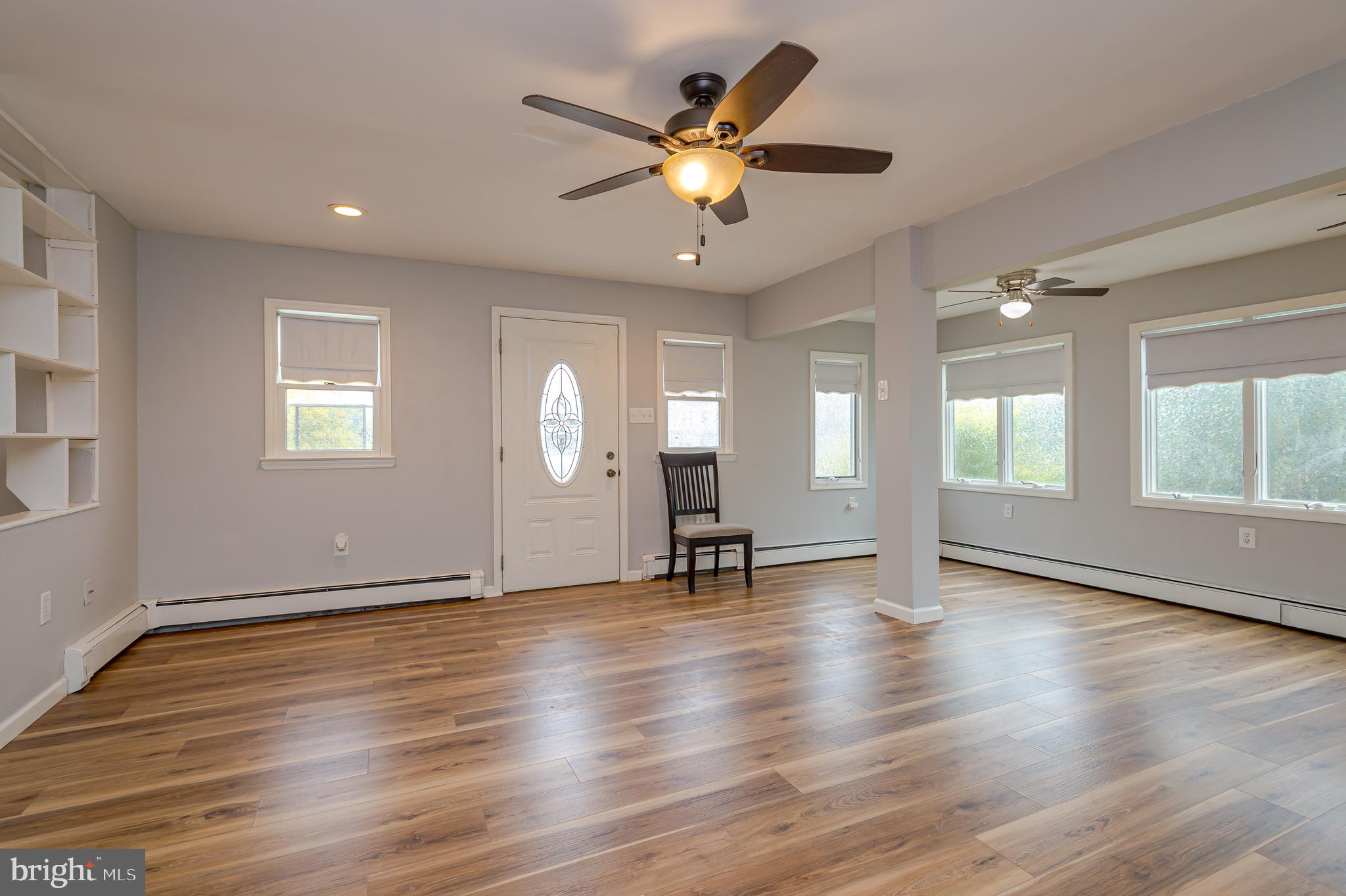 265 Lafayette Avenue Hamilton, NJ 08610 - Photo 3 of 21 Open concept Living area