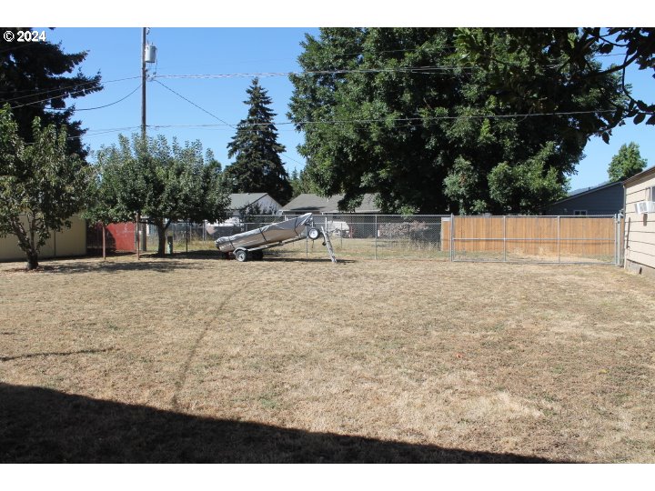 848 N Street Springfield, OR 97477 - Photo 8 of 33 a view of swimming pool with seating space