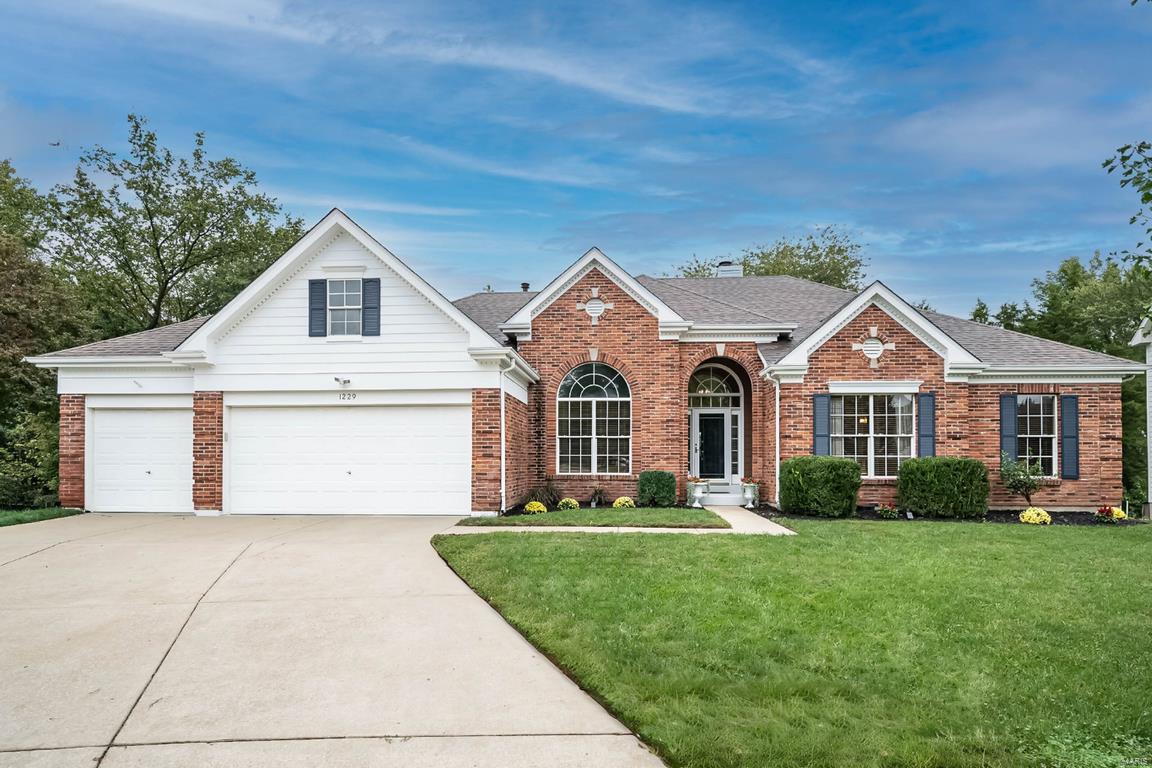 1229 Bluffview Ridge Drive Chesterfield, MO 63005 - Photo 2 of 46
