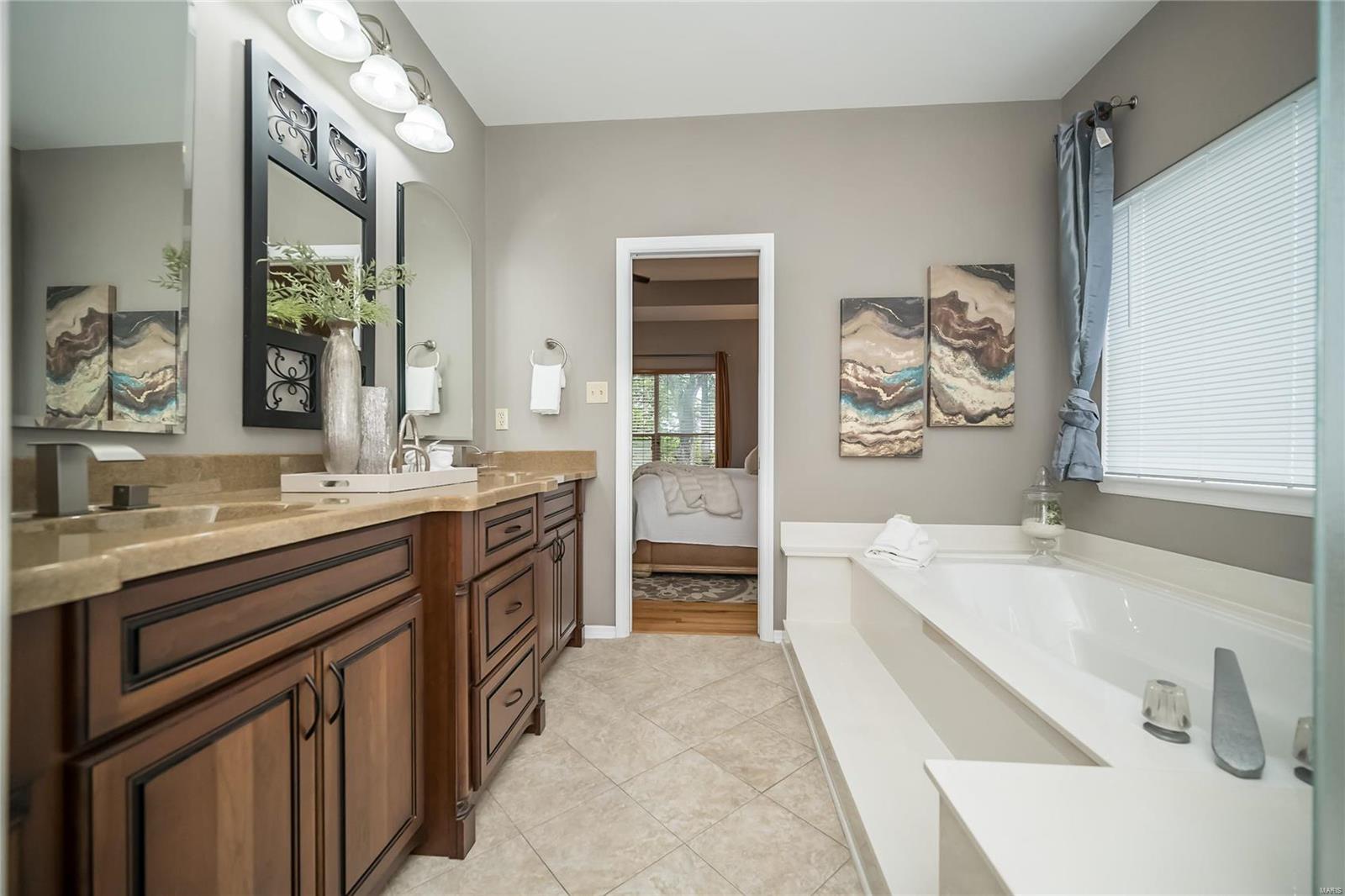 1229 Bluffview Ridge Drive Chesterfield, MO 63005 - Photo 25 of 46
