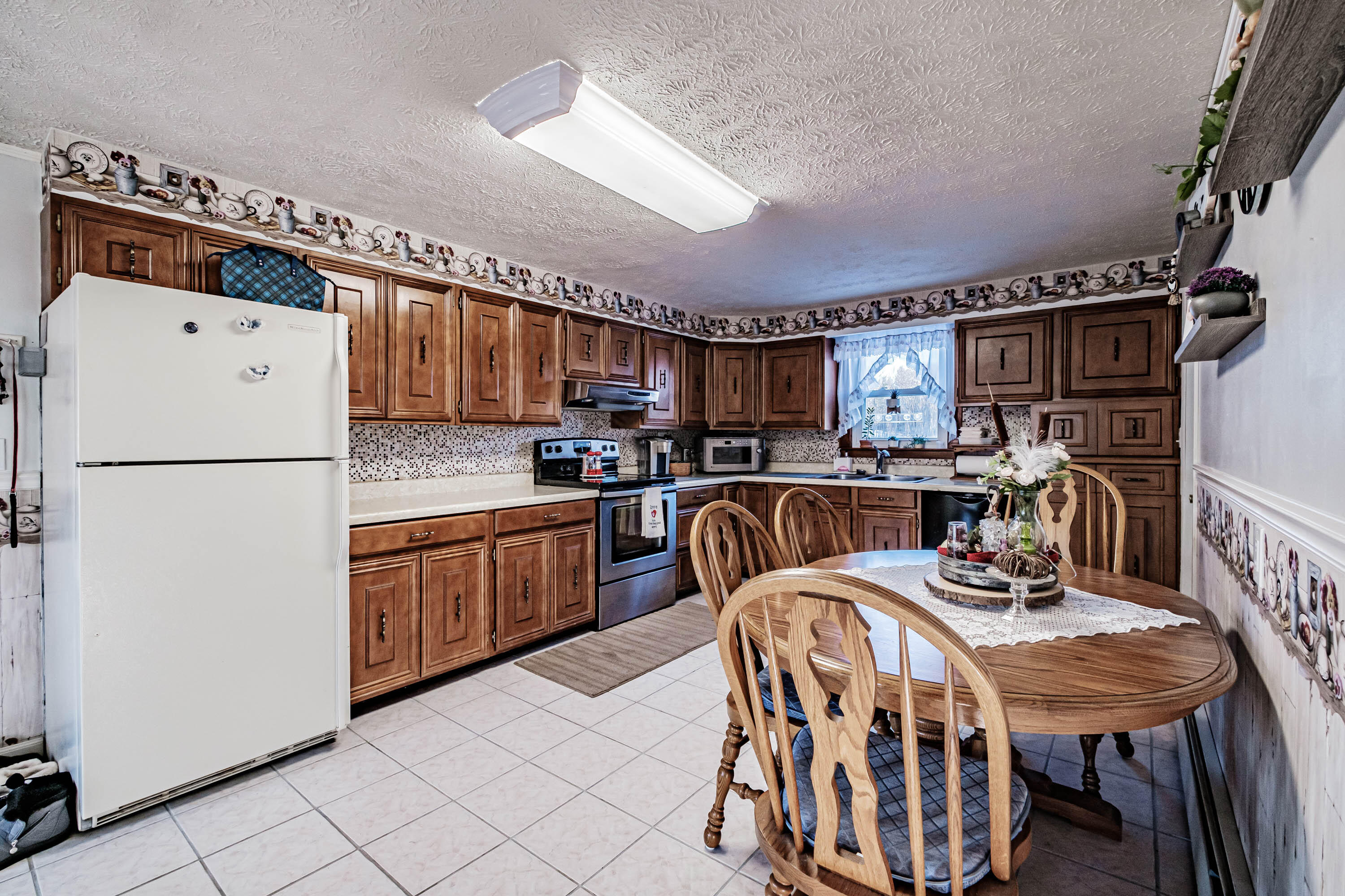 880 New County Road Dayton, ME 04005 - Photo 12 of 53 Kitchen