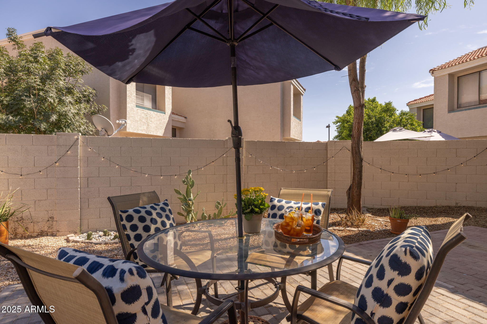 1060 East Louis Way Tempe, AZ 85284 - Photo 11 of 38 Easy care, ice tea sipping style yard