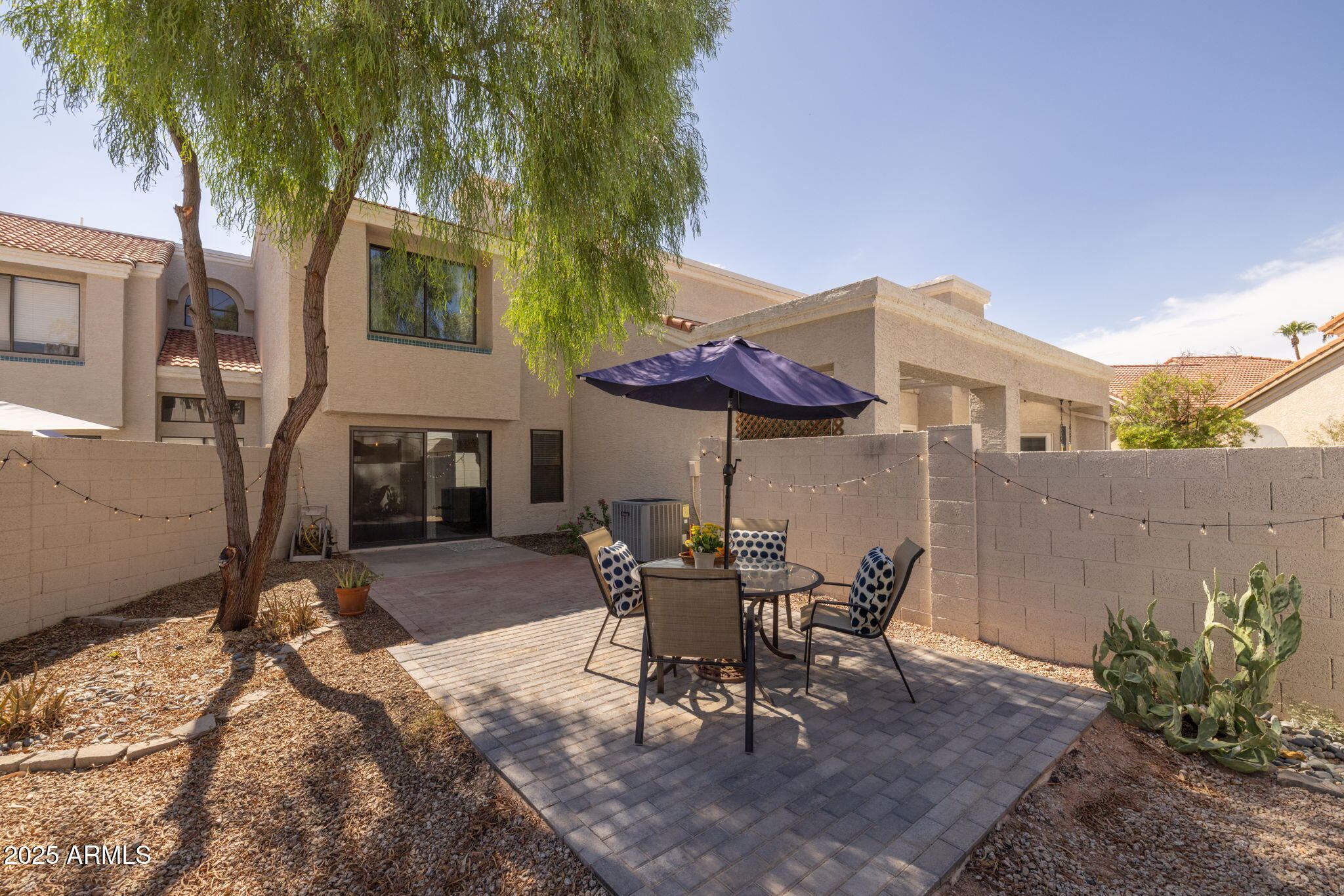 1060 East Louis Way Tempe, AZ 85284 - Photo 12 of 38 Plant away - HOA pays for water!