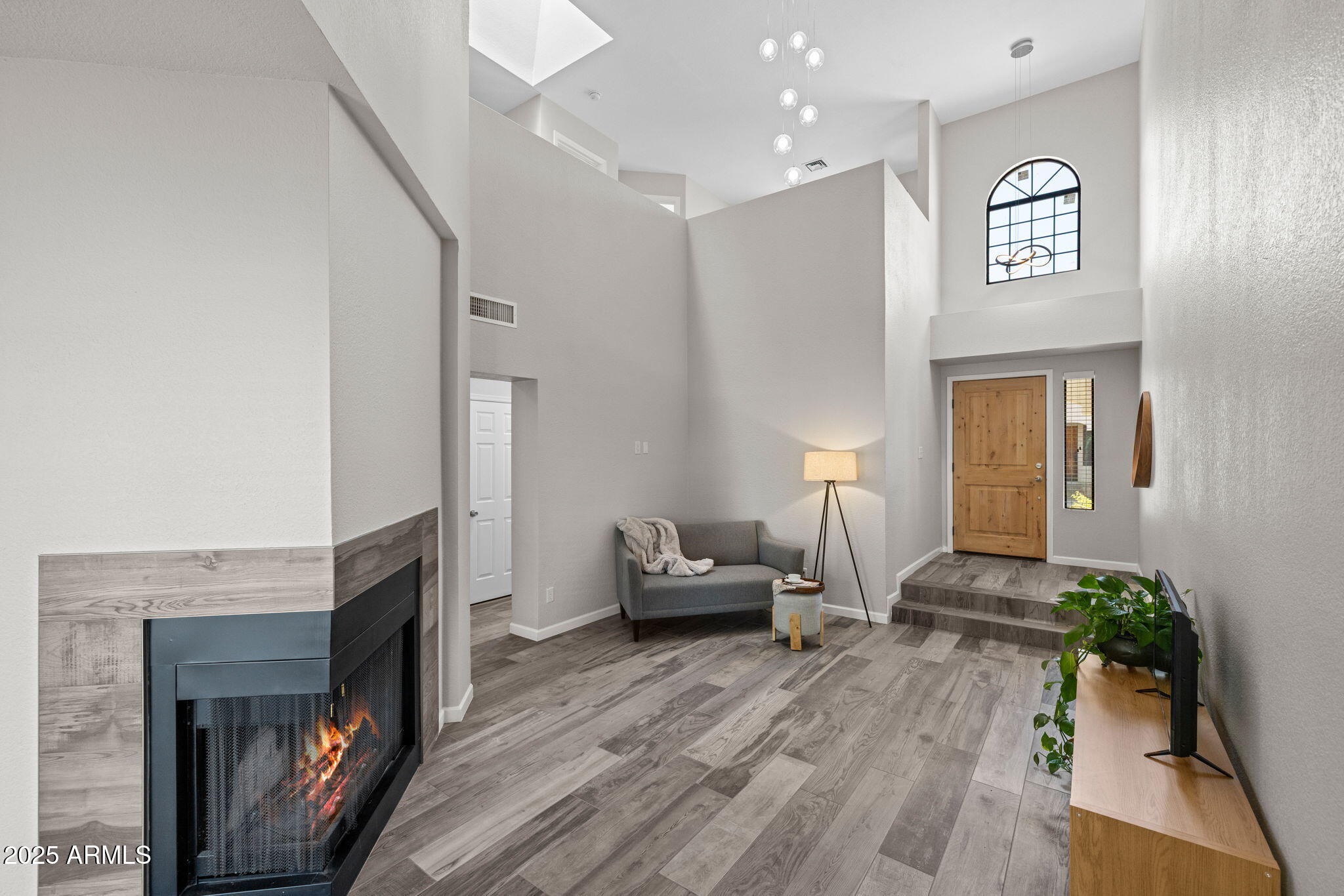 1060 East Louis Way Tempe, AZ 85284 - Photo 2 of 38 No 8-foot flat ceilings here!