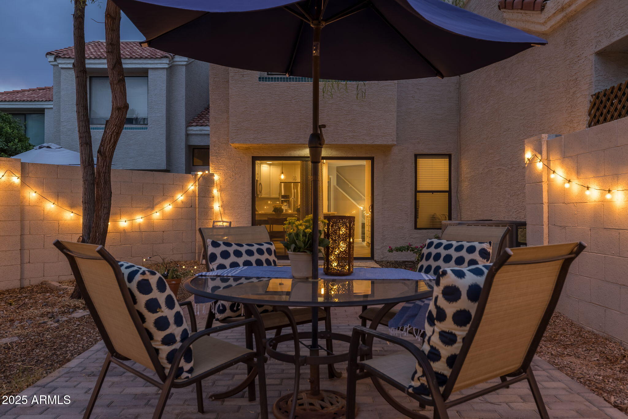 1060 East Louis Way Tempe, AZ 85284 - Photo 31 of 38 Dine al fresco this fall