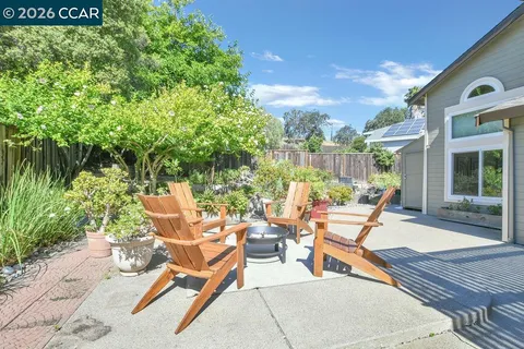 $899,000 | 2246 Bridgeport Way, Martinez, CA 94553