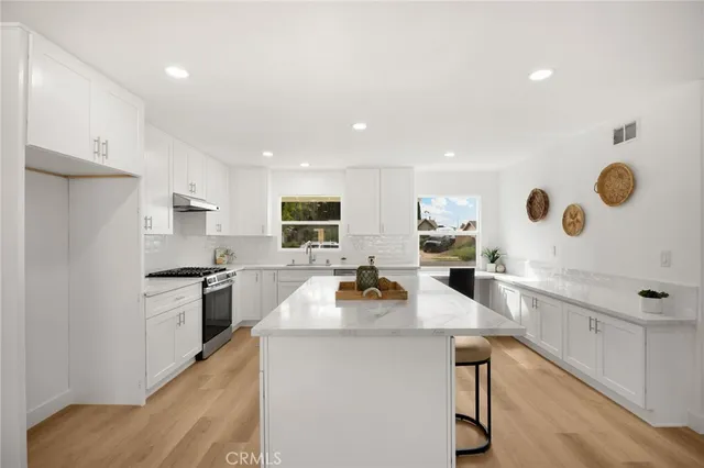 $1,500,000 | 1119 East Cumberland Road, Orange, CA 92865