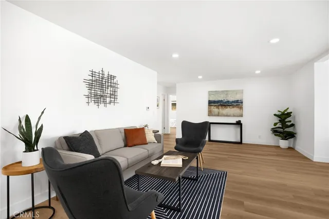 $1,500,000 | 1119 East Cumberland Road, Orange, CA 92865